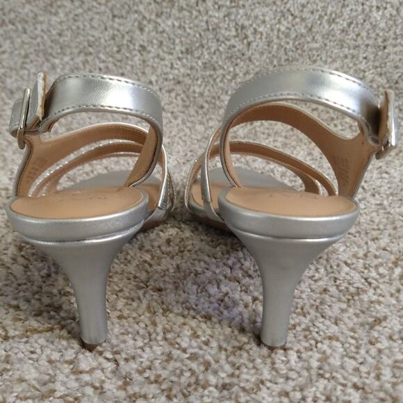 Naturalizer Women's Taimi Strappy Heeled Slingback Sandals Sparkly Silver 9M - Picture 3 of 11